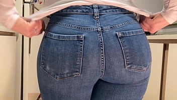 Giant Ass Mom Jeans 4k